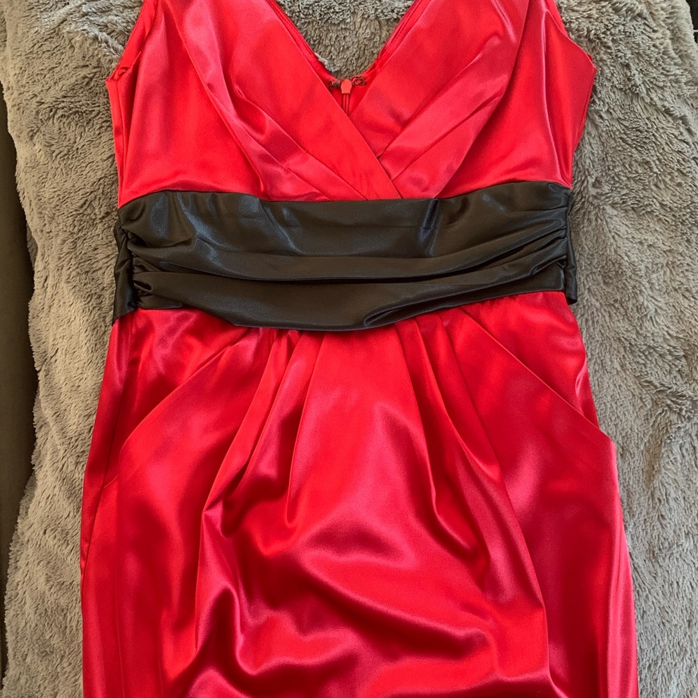 Red with black waist and back bow satin dress - Picture 2 of 4